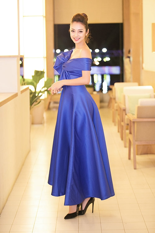 Jenifer Phạm - Hoa hậu mặc đẹp, quyến rũ bậc nhất Vbiz - Ảnh 5 Jenifer Phạm - Hoa hậu mặc đẹp, quyến rũ bậc nhất Vbiz - Ảnh 5