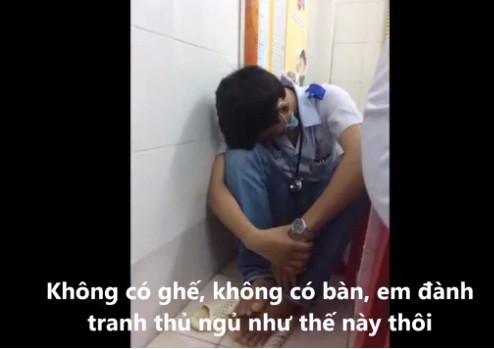 Cười ra nước mắt những kiểu ngủ có 1-0-2 của bác sĩ - Hình 14 Cuoi ra nuoc mat nhung kieu ngu co 1-0-2 cua bac si-Hinh-14