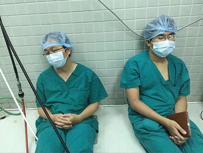 Cười ra nước mắt những kiểu ngủ có 1-0-2 của bác sĩ - Hình 2 Cuoi ra nuoc mat nhung kieu ngu co 1-0-2 cua bac si-Hinh-2