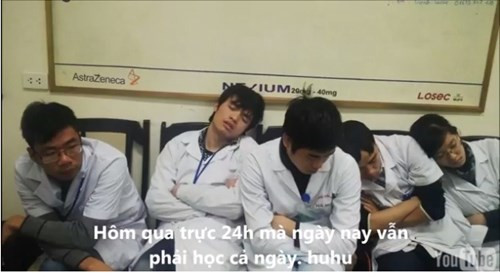 Cười ra nước mắt những kiểu ngủ có 1-0-2 của bác sĩ - Hình 6 Cuoi ra nuoc mat nhung kieu ngu co 1-0-2 cua bac si-Hinh-6