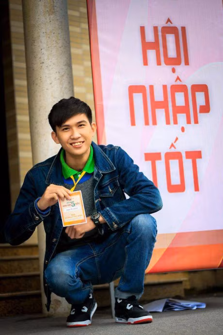 Nam sinh dien trai truong Y dot nhien liet nua nguoi vi can benh quai ac - Anh 5