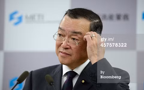 Tân Bộ trưởng Nhật Bản dính bê bối liên quan đến quán bar