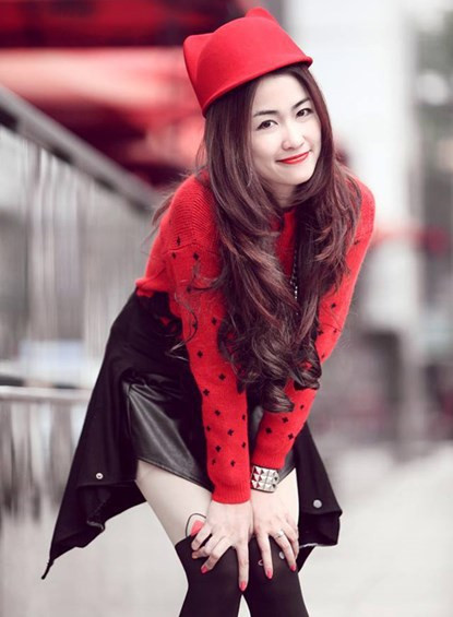 Ngắm nữ DJ “nóng bỏng” của đội Sơn Tùng ảnh 8 Ngắm nữ DJ “nóng bỏng” của đội Sơn Tùng ảnh 8