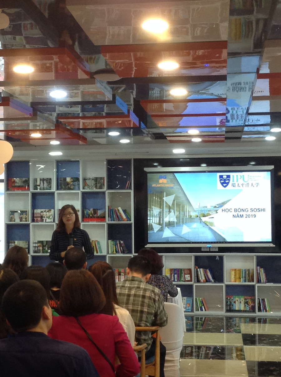 Bà Vũ Thị Kim Hường - Tổng giám đốc Tập đoàn Giáo dục Atlantic chia sẻ về học bổng SOSHI 2019.