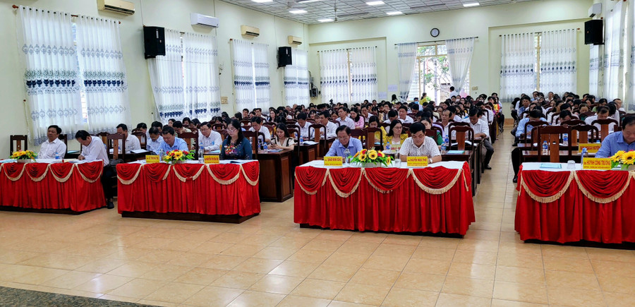 Đại biểu tham dự hội nghị. Đại biểu tham dự hội nghị.