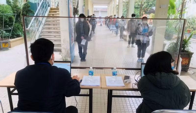 Thí sinh tham dự kỳ thi đánh giá năng lực đợt 1/2022 của ĐH Quốc gia Hà Nội.