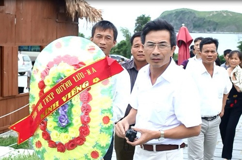 Hàng nghìn người đến viếng mộ Đại tướng Võ Nguyên Giáp ngày 27/7 - Ảnh 4 Hàng nghìn người đến viếng mộ Đại tướng Võ Nguyên Giáp ngày 27/7 - Ảnh 4