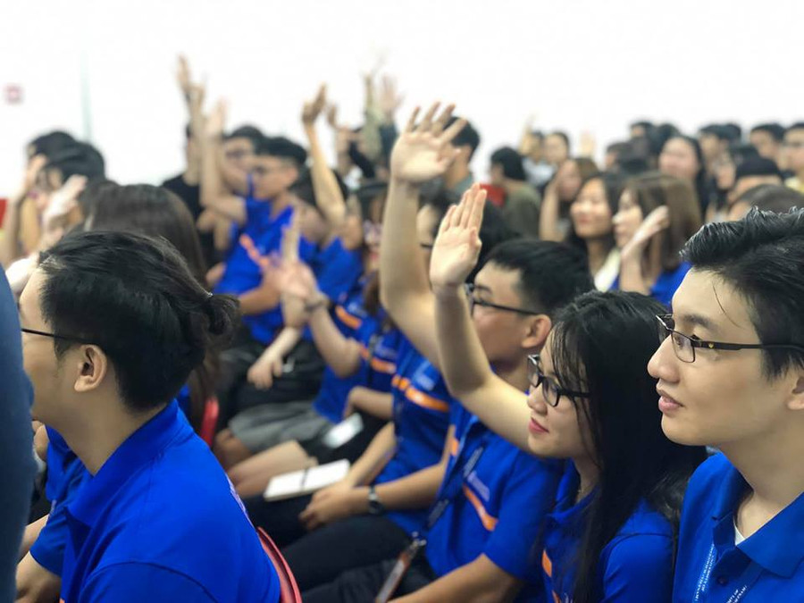 Đông đảo sinh viên Trường ĐH Greenwich (Việt Nam) giao lưu cùng bà Natalie Black Đông đảo sinh viên Trường ĐH Greenwich (Việt Nam) giao lưu cùng bà Natalie Black