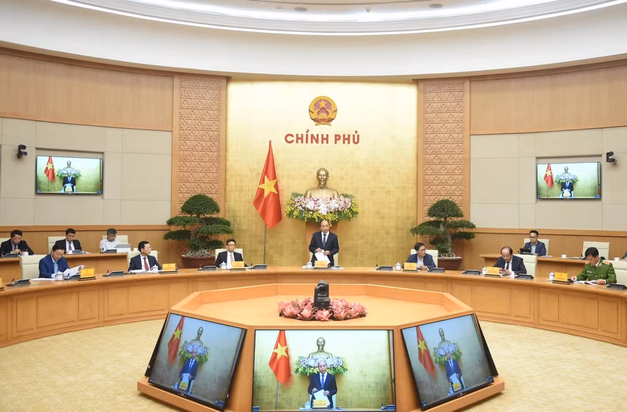 Thủ tướng Nguyễn Xuân Phúc: Cơ sở dữ liệu quốc gia về dân cư sau nhiều năm không làm được đã được khai trương ngày 25/02/2021, là cú hích giảm giấy tờ thủ tục hành chính đáng kể. Ảnh: VGP/Quang Hiếu.