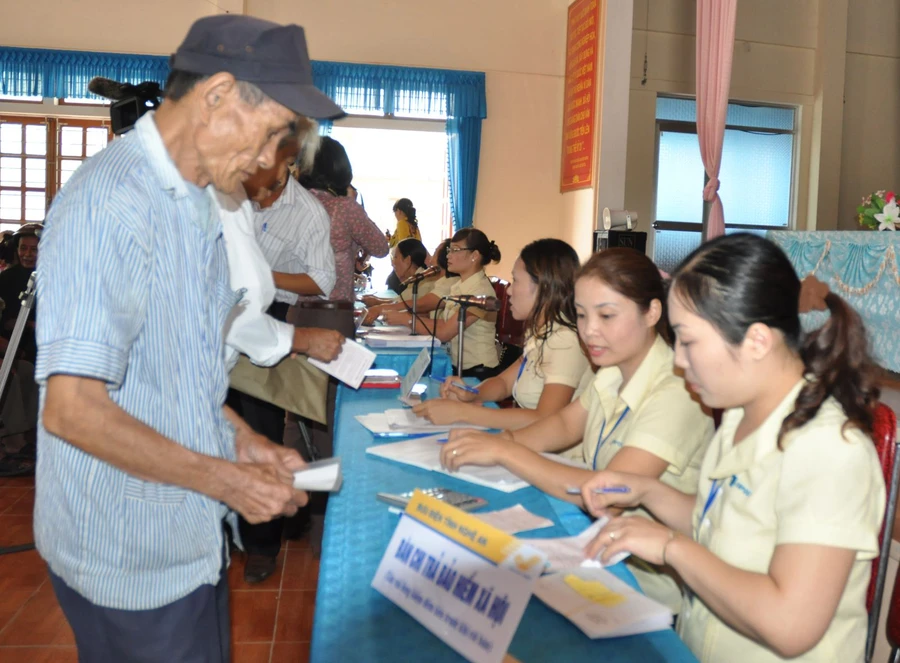 Nâng cao chất lượng cung cấp dịch vụ BHXH, BHYT cho người dân