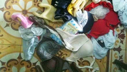 Mai phục bắt quả tang tên trộm chuyên lấy... đồ lót phụ nữ