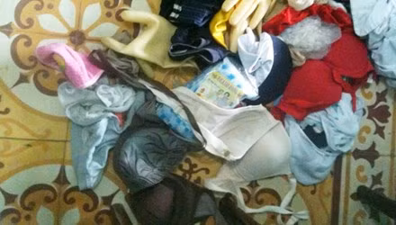 Mai phục bắt quả tang tên trộm chuyên lấy... đồ lót phụ nữ