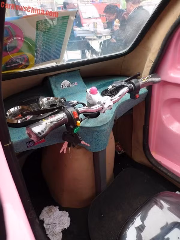 Choáng váng với ô tô lai xe máy ‘cực dị’ tại Trung Quốc ảnh 1