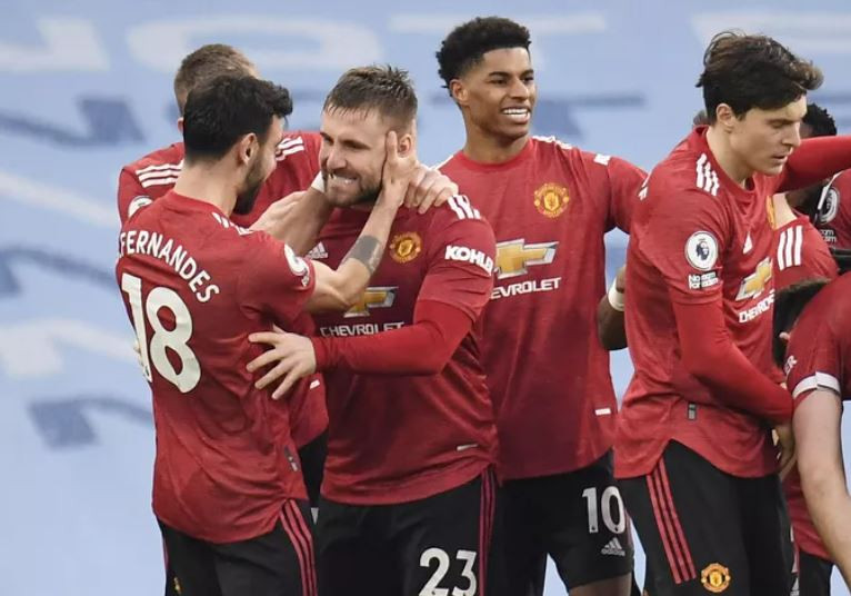 Bruno Fernandes và Luke Shaw vui mừng sau bàn thắng thứ nhì. Bruno Fernandes và Luke Shaw vui mừng sau bàn thắng thứ nhì.