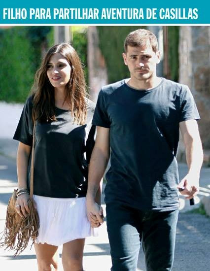 Iker Casillas và bạn gái Sara nắm tay nhau dạo bước tại Tây Ban Nha. Theo chân sao: Vợ Rooney diện bikini khoe bụng bầu