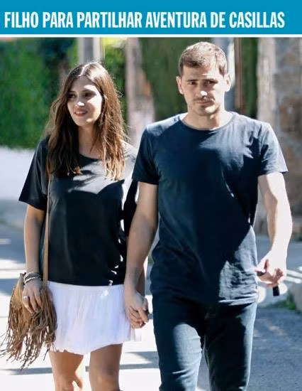 Theo chân sao: Vợ Rooney diện bikini khoe bụng bầu