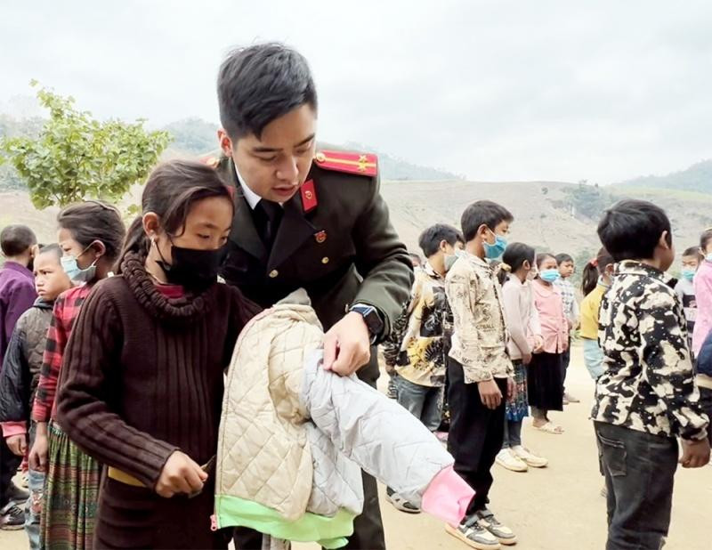 Trung úy Dương Hải Anh.