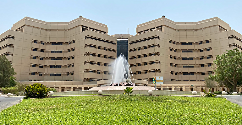 Đại học King Abdulaziz là trường đại học được xếp hạng hàng đầu của Ả-rập Xê-út. Ảnh: IT Đại học King Abdulaziz là trường đại học được xếp hạng hàng đầu của Ả-rập Xê-út. Ảnh: IT