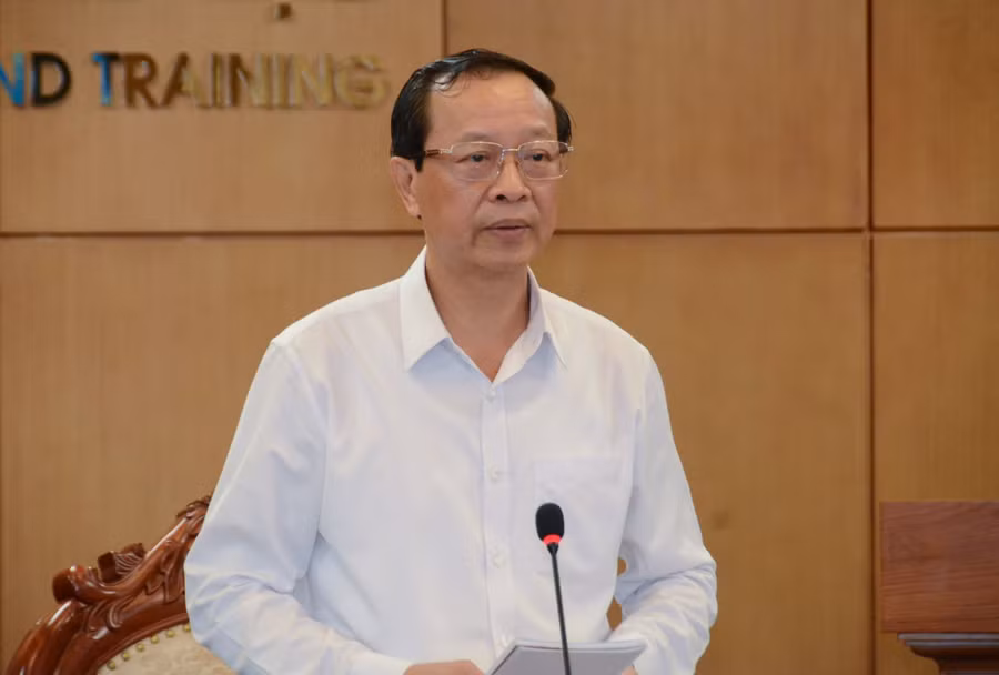 Thứ trưởng Phạm Ngọc Thưởng, Trưởng BCĐ cấp quốc gia Kỳ thi tốt nghiệp THPT năm 2023 phát biểu tại hội nghị.