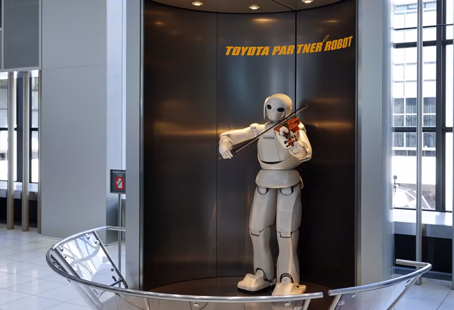 Rô bốt biểu diễn khả năng chơi nhạc.