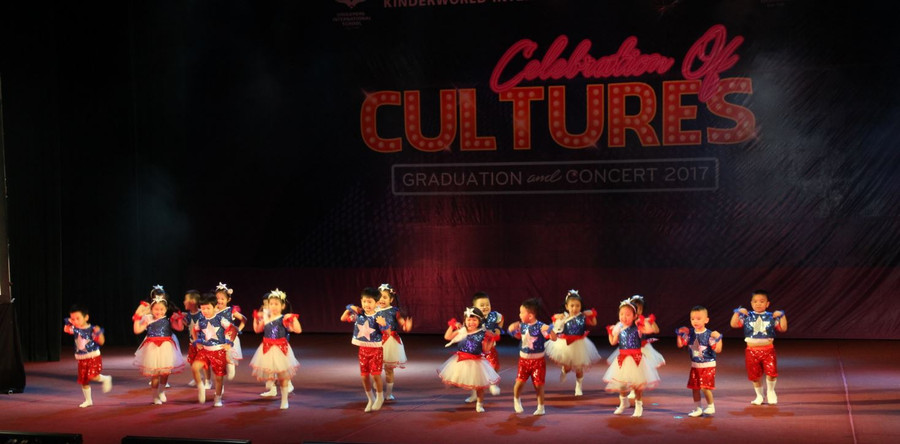 Đây là sự kiện thường niên do Tập đoàn Giáo dục KinderWorld tổ chức với mong muốn tạo điều kiện tốt nhất cho sự phát triển toàn diện của các em học sinh.