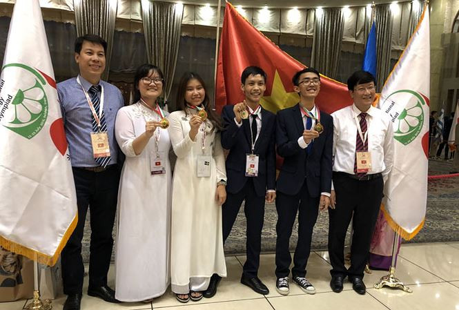 Ðội tuyển Olympic Sinh học. Ảnh: Tiền Phong Ðội tuyển Olympic Sinh học. Ảnh: Tiền Phong
