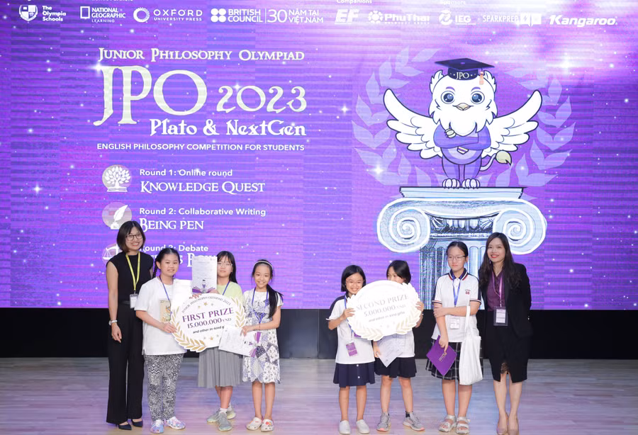 Hai đội giành nhất, nhì JPO 2023 (bảng Griffin dành cho học sinh lớp 4 - 6).