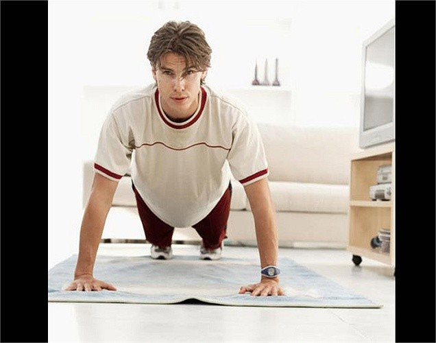 Bỏ qua tập thể dục: chắc chắn là một trong những thói quen sức khỏe làm suy yếu những người đàn ông. Bạn có biết rằng tập thể dục hàng ngày có thể tạo ra kháng thể để chống lại rất nhiều bệnh? Bạn không cần phải bỏ ra hàng giờ tại phòng tập thể dục. Chỉ cần đi bộ hoặc đi xe đạp có thể thúc đẩy khả năng miễn dịch rất nhiều.