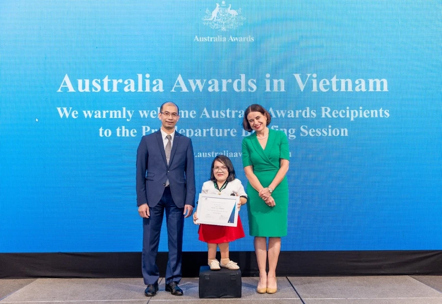 'Học bổng Chính phủ Australia đã mở ra cho tôi một chân trời mới'