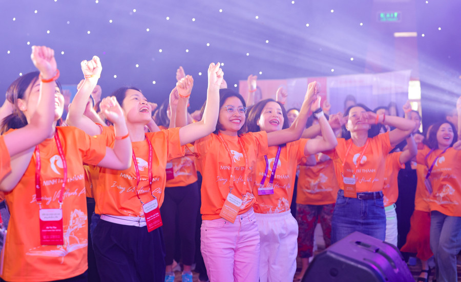 Chương trình “Kiến tạo cuộc đời mới – Đường về hạnh phúc” mang đến những khoảnh khắc hạnh phúc cho người tham gia.