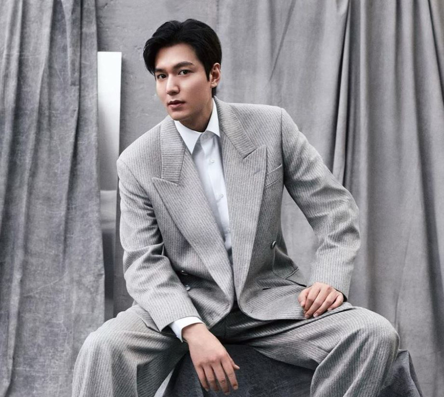 Lee Min Ho đứng ở vị trí thứ 2 khi nhận được 44.864 phiếu bầu trong cuộc bình chọn. Lee Min Ho đứng ở vị trí thứ 2 khi nhận được 44.864 phiếu bầu trong cuộc bình chọn.