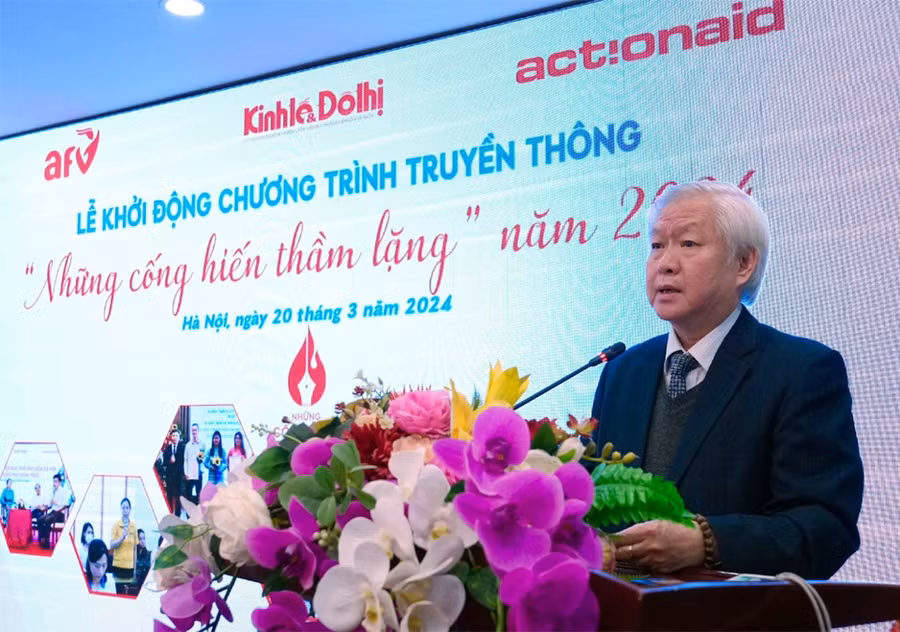 Nhà báo Tạ Việt Anh - Chủ tịch Hội đồng quản lý Quỹ AFV, Phó Trưởng Ban tổ chức cuộc thi phát biểu tại Lễ khởi động Chương trình truyền thông “Những cống hiến thầm lặng” năm 2024.