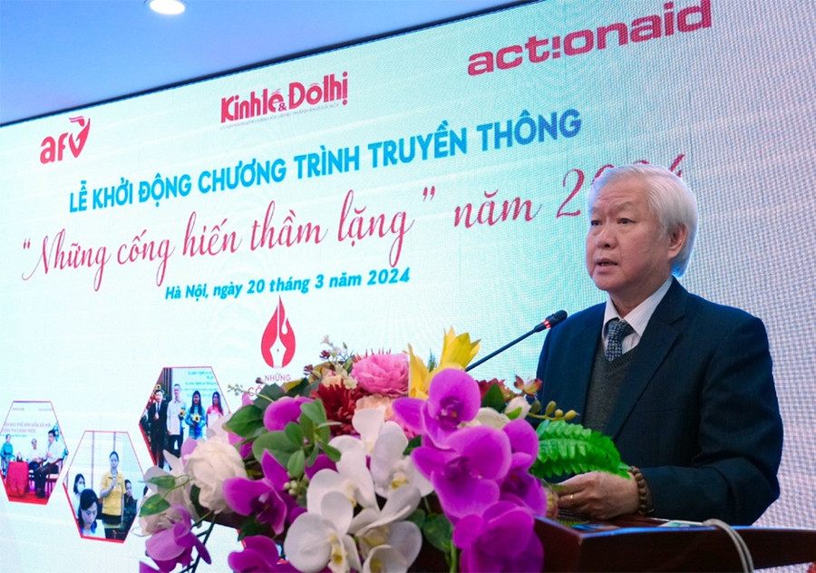 Nhà báo Tạ Việt Anh - Chủ tịch Hội đồng quản lý Quỹ AFV, Phó Trưởng Ban tổ chức cuộc thi phát biểu tại Lễ khởi động Chương trình truyền thông “Những cống hiến thầm lặng” năm 2024. Nhà báo Tạ Việt Anh - Chủ tịch Hội đồng quản lý Quỹ AFV, Phó Trưởng Ban tổ chức cuộc thi phát biểu tại Lễ khởi động Chương trình truyền thông “Những cống hiến thầm lặng” năm 2024.