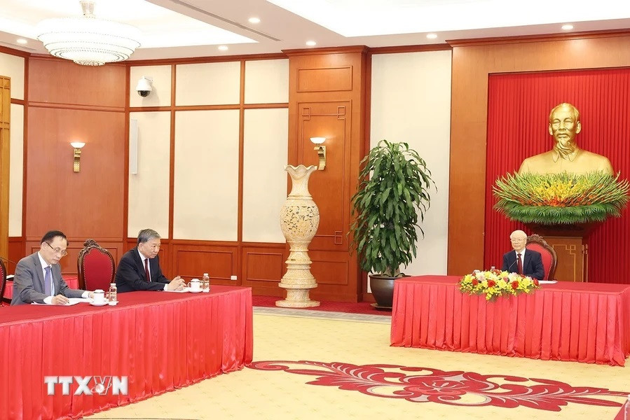 Tổng Bí thư Nguyễn Phú Trọng điện đàm cấp cao với Tổng thống liên bang Nga Vladimir Putin (Ảnh: Trí Dũng/TTXVN) Tổng Bí thư Nguyễn Phú Trọng điện đàm cấp cao với Tổng thống liên bang Nga Vladimir Putin (Ảnh: Trí Dũng/TTXVN)