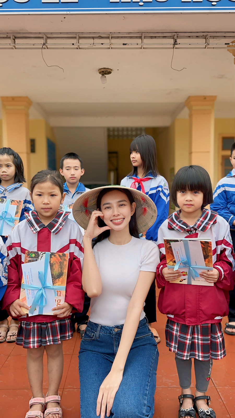 Hoa hậu Thùy Tiên mang 'khu vui chơi' đến bệnh nhi khắp cả nước ảnh 3 Hoa hậu Thùy Tiên mang 'khu vui chơi' đến bệnh nhi khắp cả nước ảnh 3