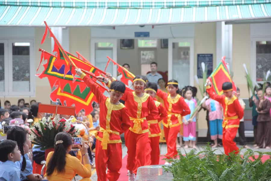 Ngôi trường mang tên vua Đinh GD học sinh hướng về nguồn cội ảnh 2