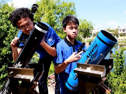 Chế tạo kính viễn vọng để chạm tới các vì sao - 4