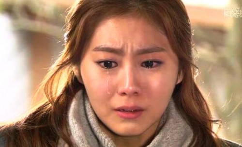 Bộ mặt mưu mô đầy toan tính ẩn sau vẻ lịch lãm của gã chồng trí thức - Ảnh 1