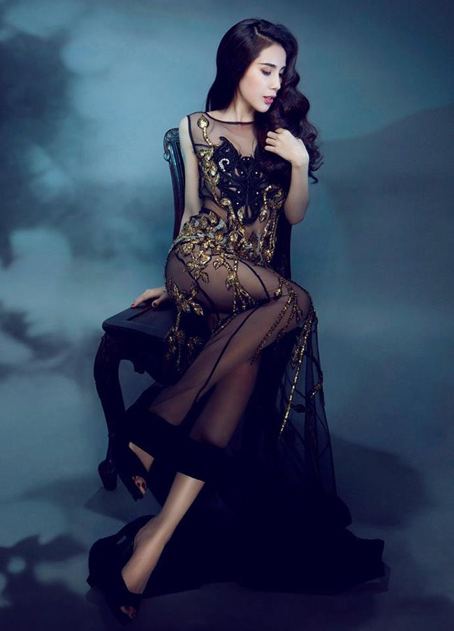 Mỹ nhân Việt "cướp" mọi ánh nhìn với khoảng hở tinh tế ảnh 13 Mỹ nhân Việt "cướp" mọi ánh nhìn với khoảng hở tinh tế ảnh 13