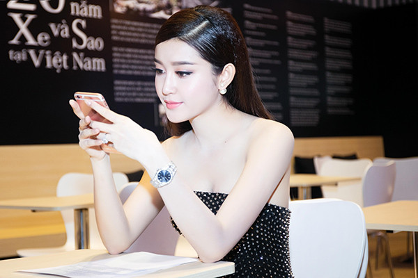 Photo: Tiên Nguyễn. huyen-my-khoe-da-trang-su-khong-ti-vet-7