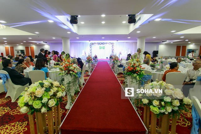 Hôm nay, Bảo Trâm Idol bất ngờ tổ chức đám cưới ảnh 2 Muốn đám cưới được diễn ra bí mật nên Bảo Trâm không mời bất kỳ nghệ sĩ nào tham dự. Đến chung vui với ca sĩ trẻ chỉ có gia đình và bạn bè thân thiết.