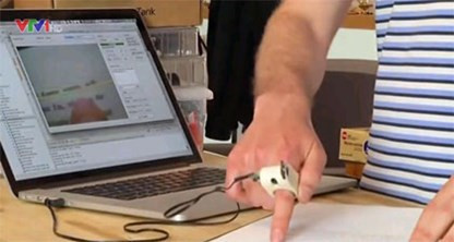 Công cụ giúp người khiếm thị hiểu văn bản in ảnh 1 Công cụ giúp người khiếm thị hiểu văn bản in