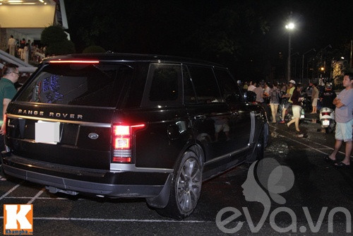 Hot: Hồ Ngọc Hà tươi tắn lộ diện giữa 