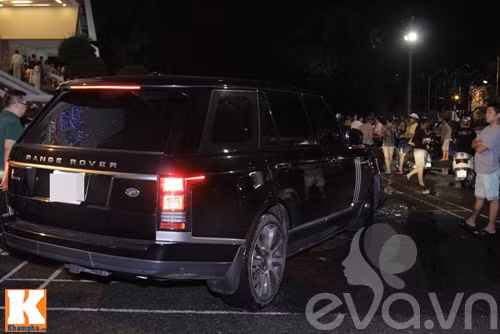 Hot: Hồ Ngọc Hà tươi tắn lộ diện giữa “bão” scandal ảnh 16 Hot: Hồ Ngọc Hà tươi tắn lộ diện giữa