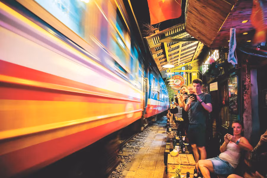 Tuy nguy hiểm nhưng đây cũng là một thứ rất riêng của Hà Nội.