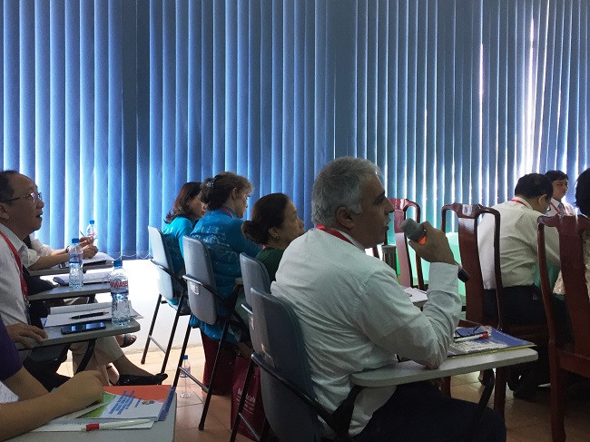 Các nhà khoa học trao đổi ý kiến tại hội thảo Các nhà khoa học trao đổi ý kiến tại hội thảo