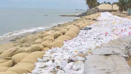 Cap bach cuu bien Cua Dai - Anh 2