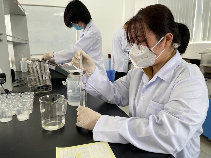 Sinh viên Trường ĐH Công nghiệp Thực phẩm TPHCM. Ảnh: NTCC