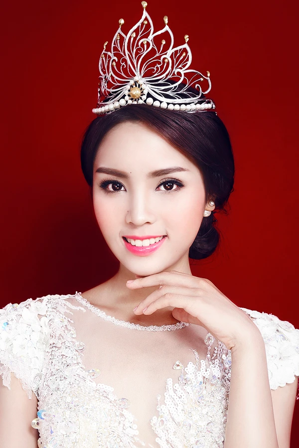 Khéo xử lý scandal như sao Việt năm 2014