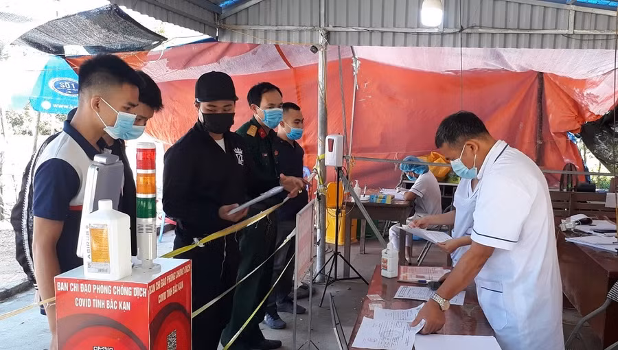 Từ ngày 18/10 Bắc Kạn tạm dừng hoạt động các Chốt kiểm soát dịch Covid-19